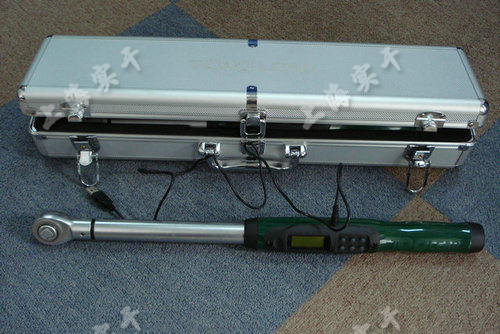 連接電腦數顯扭力扳手圖片